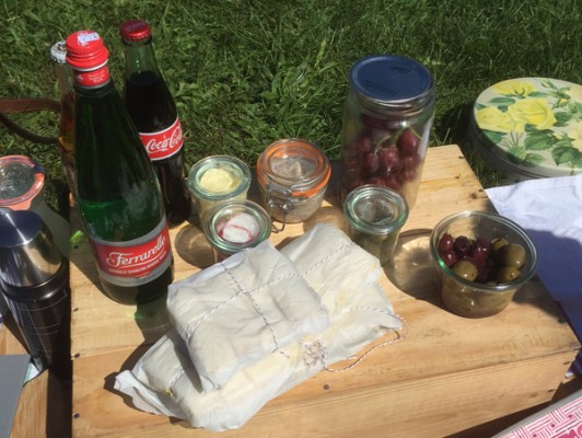 The Picnic Spread @ The Detroit Gatsby Lawn Party 2015 - Nick Drinks Blog